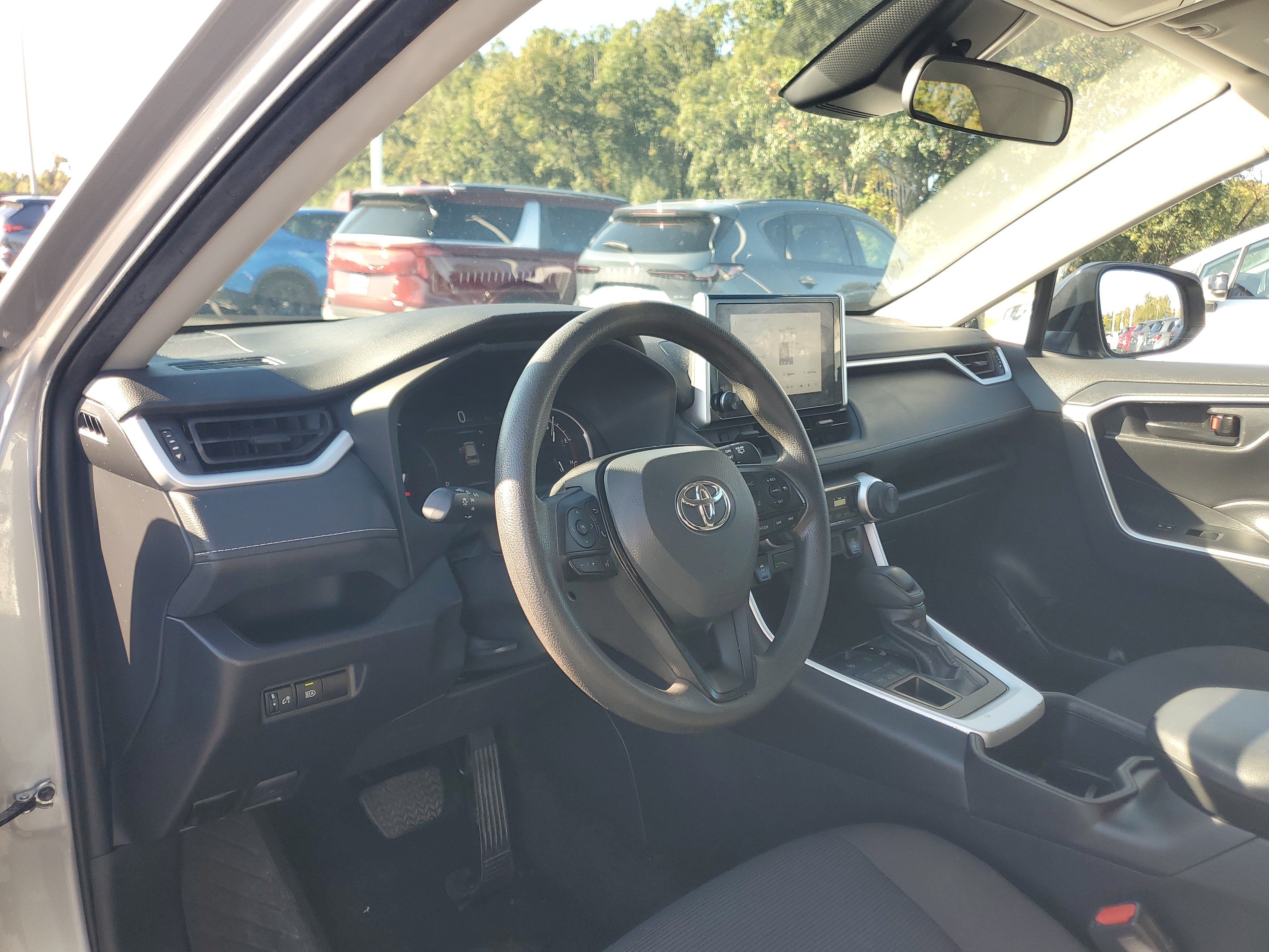 Certified 2025 Toyota RAV4 LE AWD/4WD image 16
