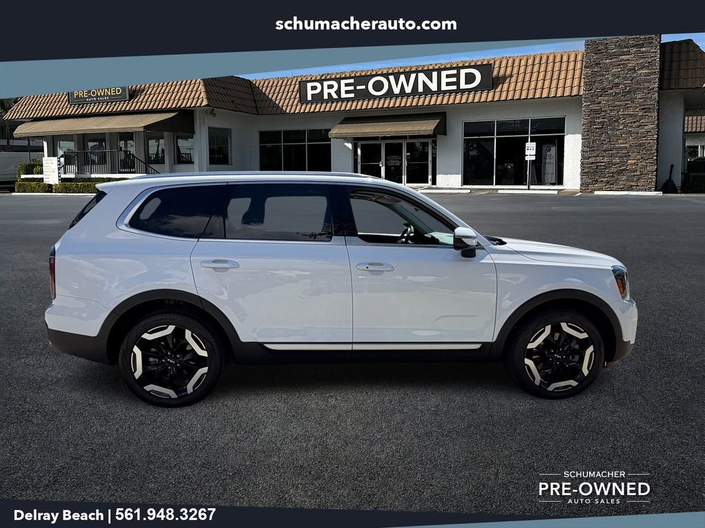Used 2025 Kia Telluride EX w/ EX Captain's Chair Package FWD image 8