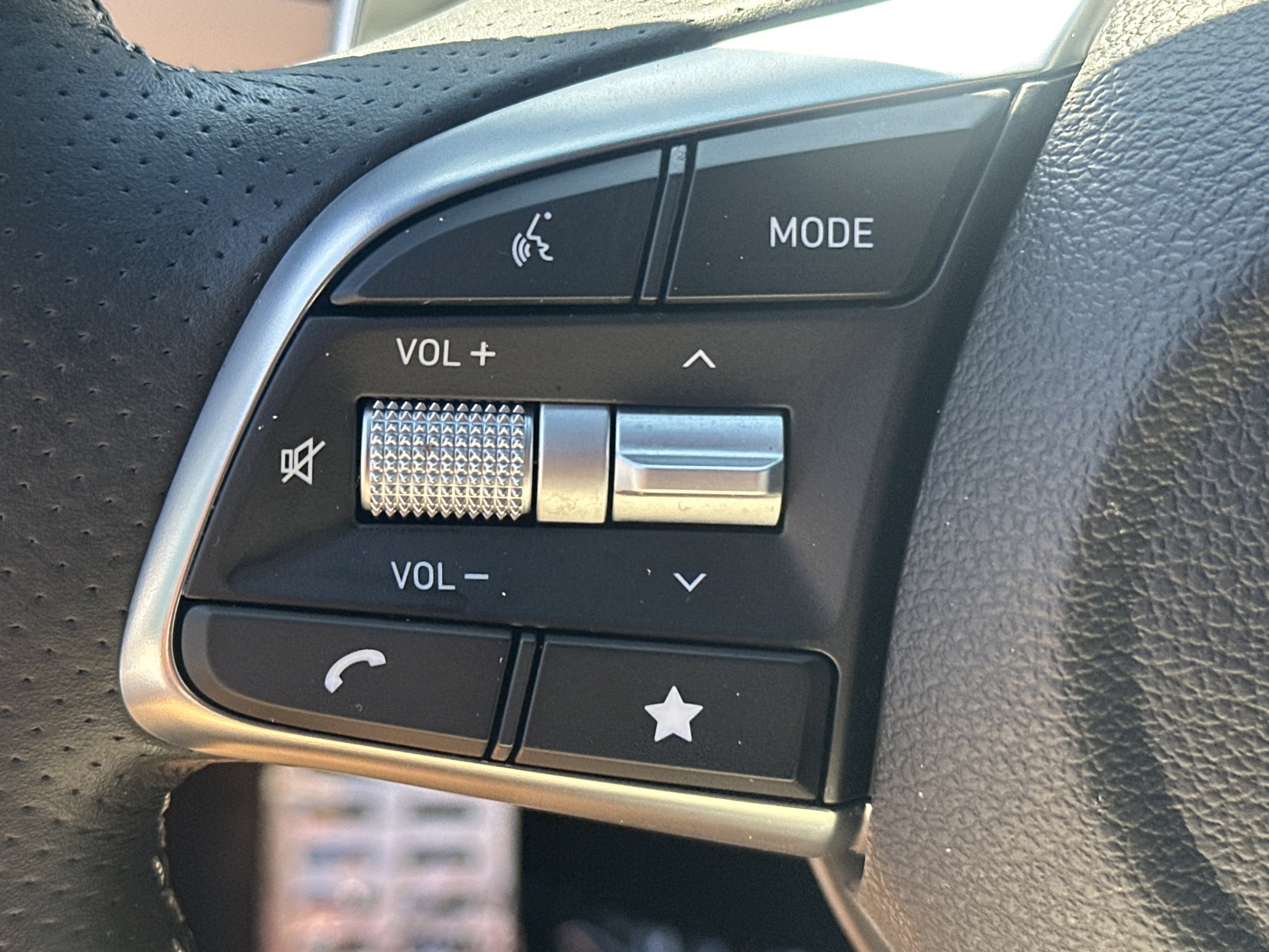 Certified 2023 Genesis G70 2.0T w/ Sport Prestige Package image 20