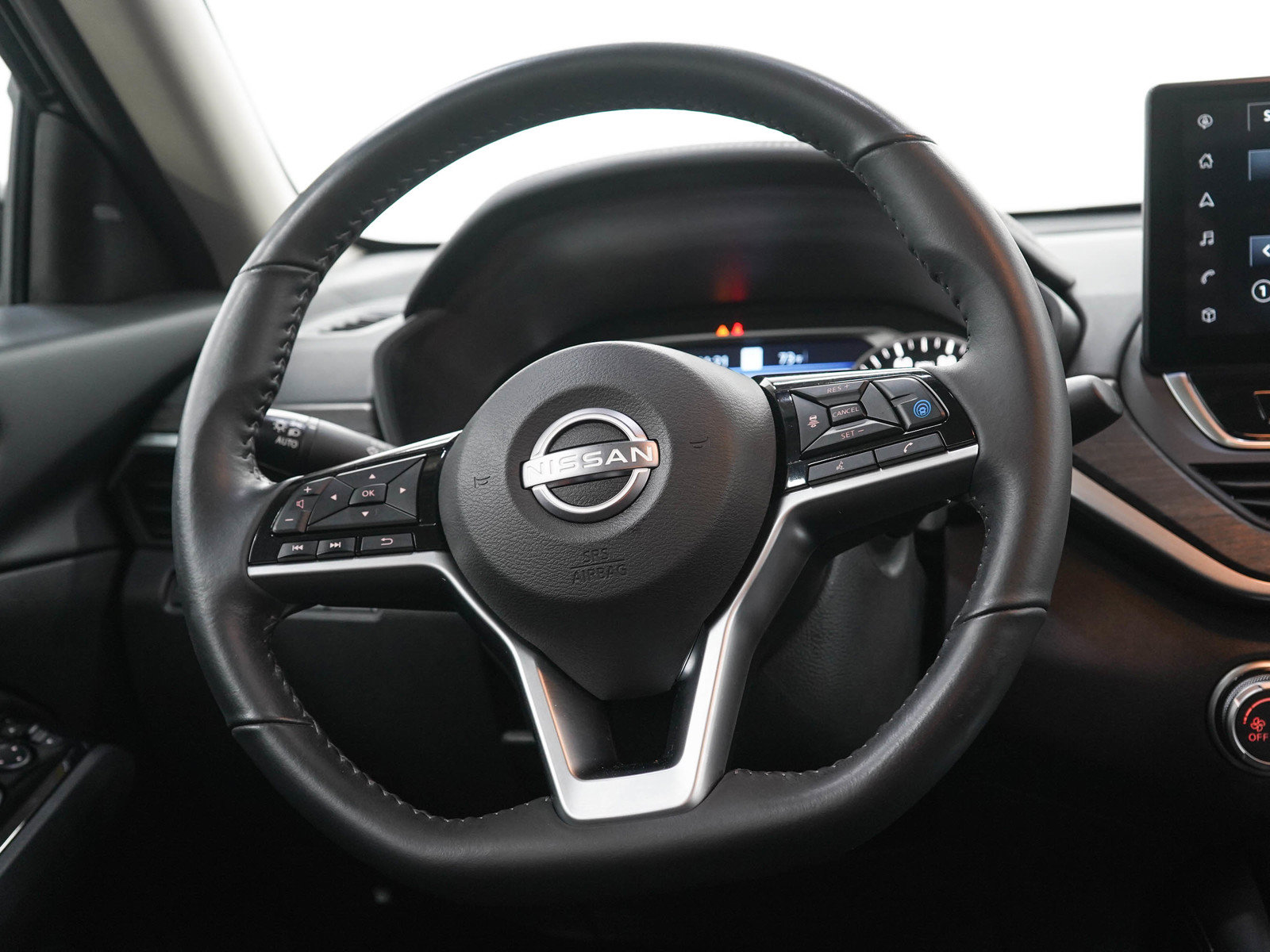 Used 2023 Nissan Altima 2.5 SV w/ SV Premium Package AWD/4WD image 15