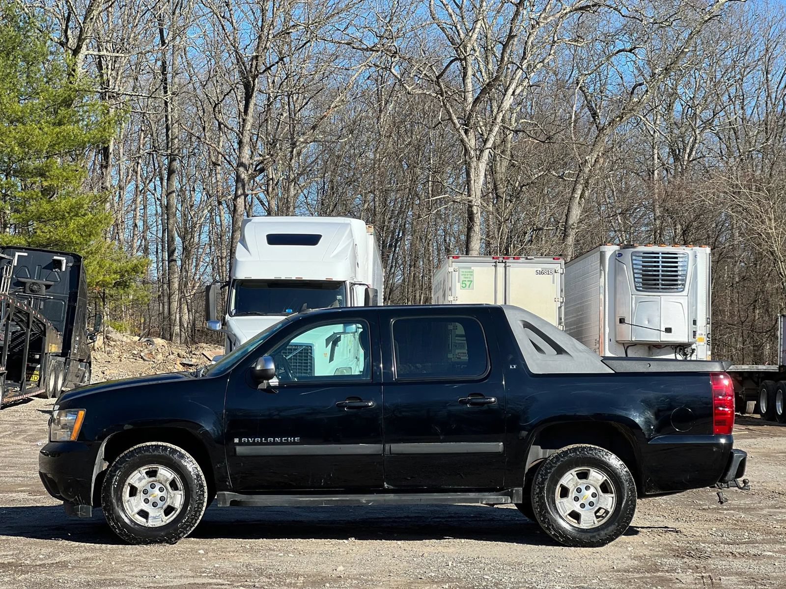 Used 2007 Chevrolet Avalanche LT w/ LT Preferred Equipment Group AWD/4WD image 3