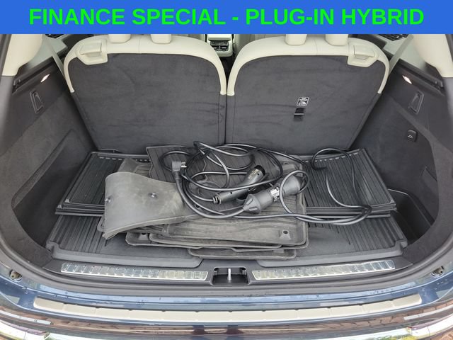 Used 2024 Volvo XC90 T8 Plus w/ Protection Package Premier AWD/4WD image 8