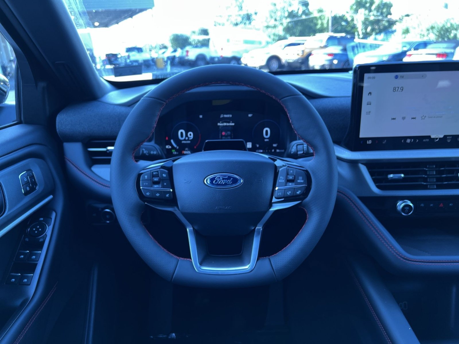 New 2026 Ford Explorer ST-Line w/ ST-Line Street Pack AWD/4WD image 16
