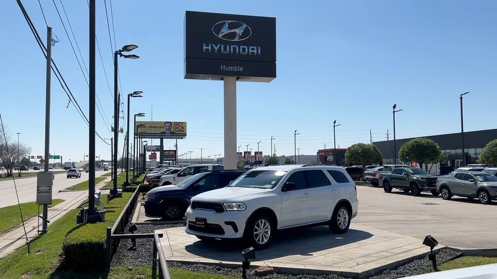 Used 2023 Dodge Durango SXT image 41