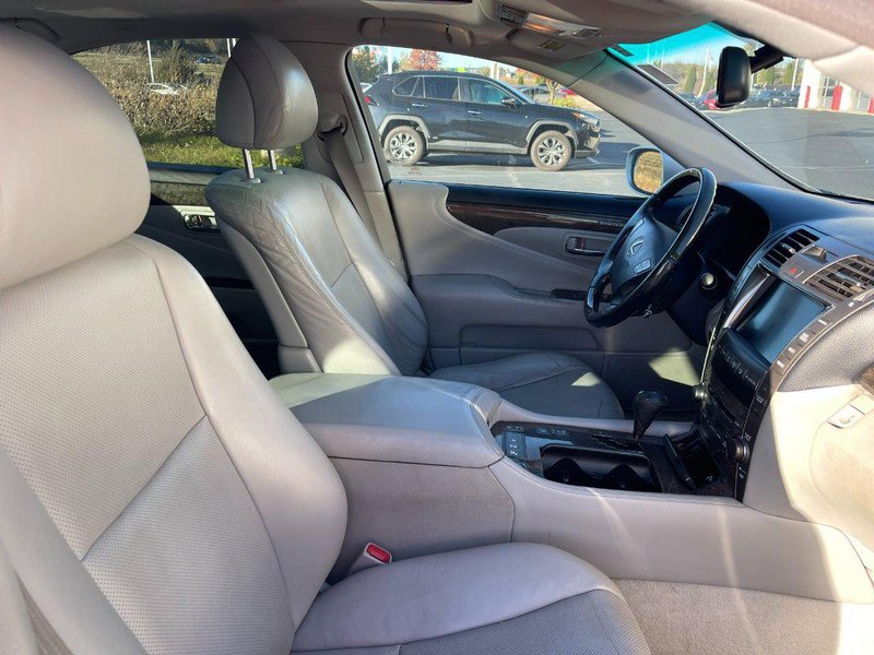 Used 2007 Lexus LS 460 image 4