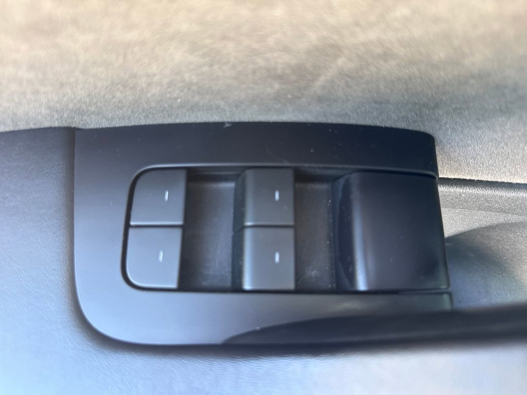 Used 2023 Tesla Model 3 Performance image 15