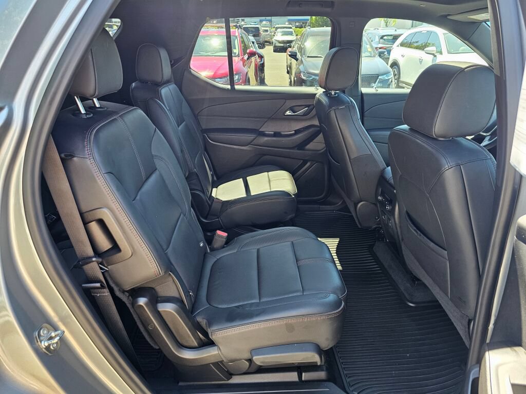 Used 2023 Chevrolet Traverse RS AWD/4WD image 29