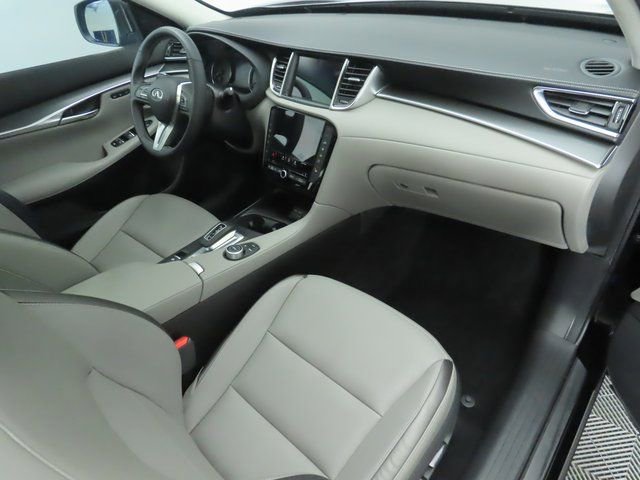 Used 2025 INFINITI QX50 Luxe AWD/4WD image 17