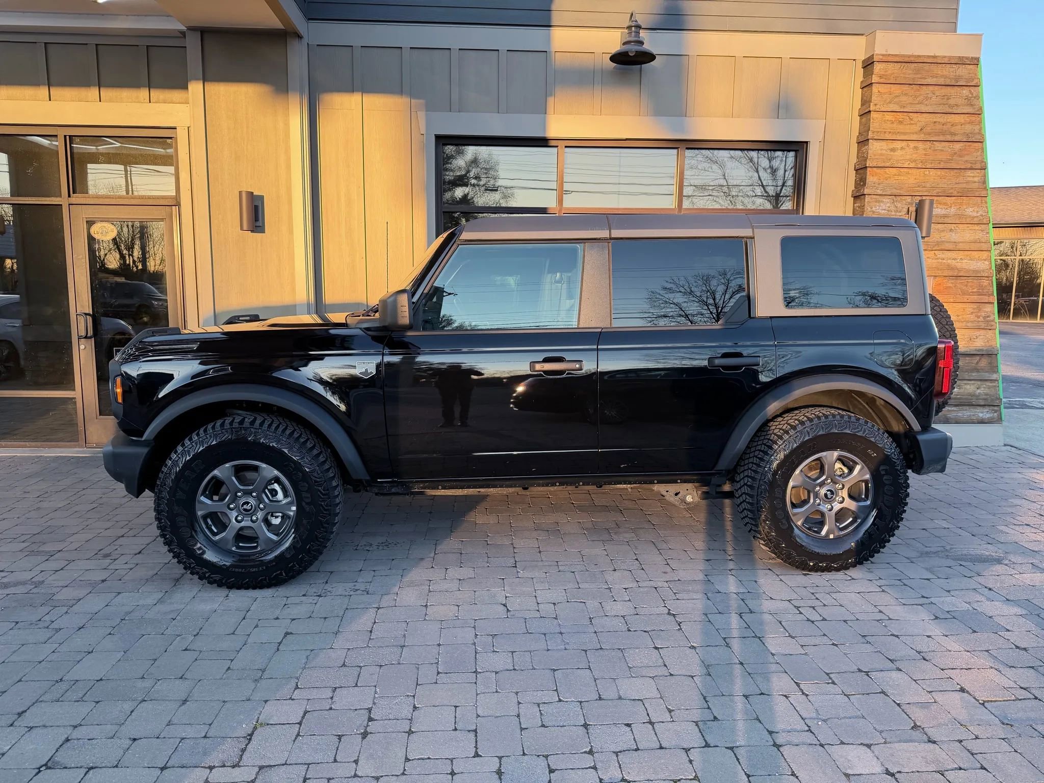 Used 2025 Ford Bronco Big Bend image 99