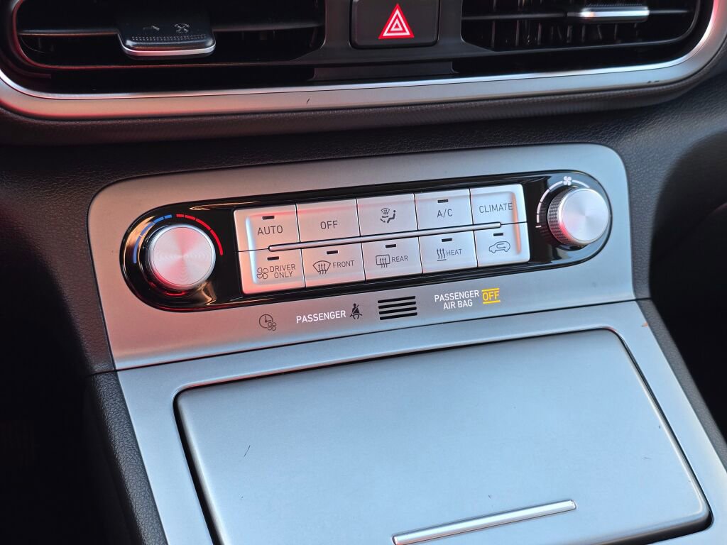 Used 2023 Hyundai Kona SE w/ Cargo Package image 23