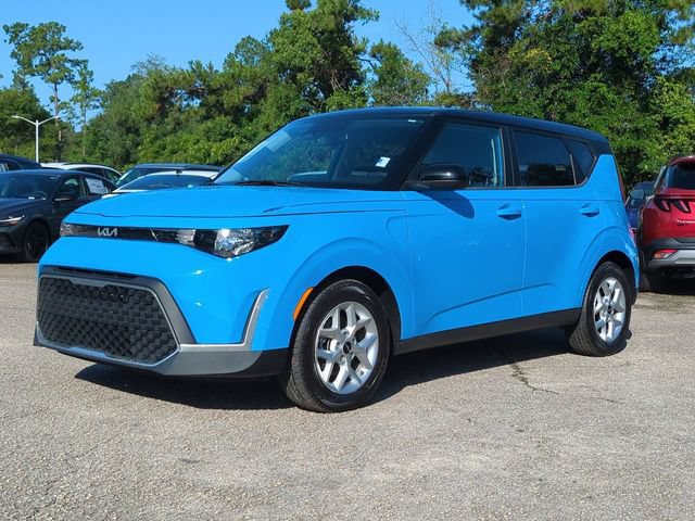 Used 2023 Kia Soul S FWD image 2