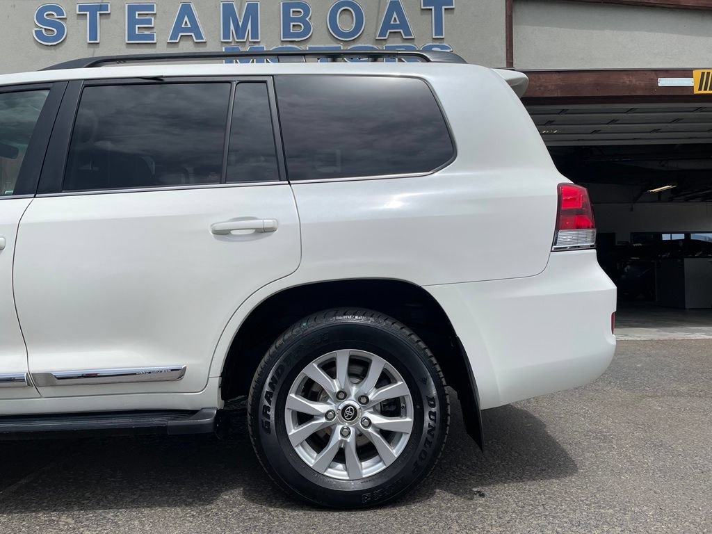 Used 2016 Toyota Land Cruiser AWD/4WD image 4