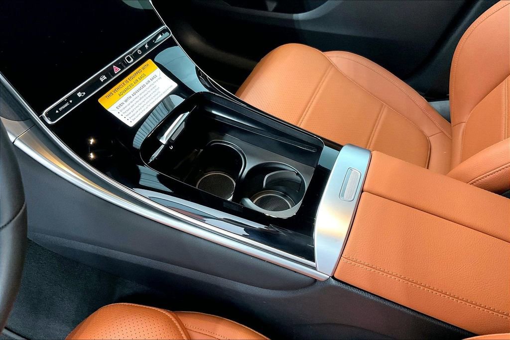 Used 2026 Mercedes-Benz GLC 300 image 16