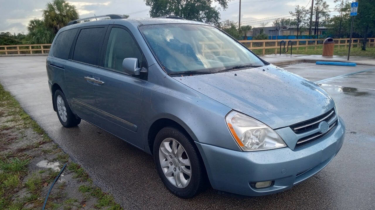 Used 2010 Kia Sedona EX w/ Luxury Pkg image 4