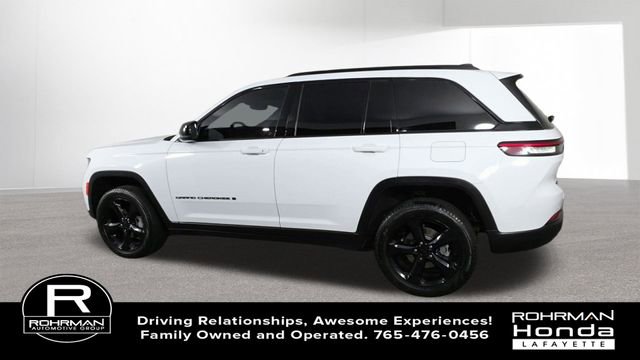 Used 2024 Jeep Grand Cherokee Limited w/ Black Appearance Package image 6