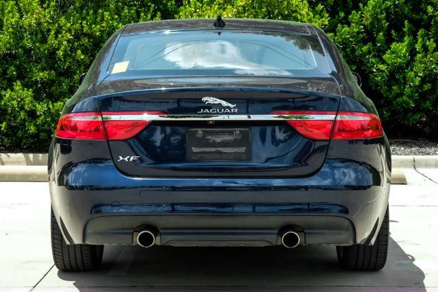 Used 2016 Jaguar XF Prestige RWD image 10