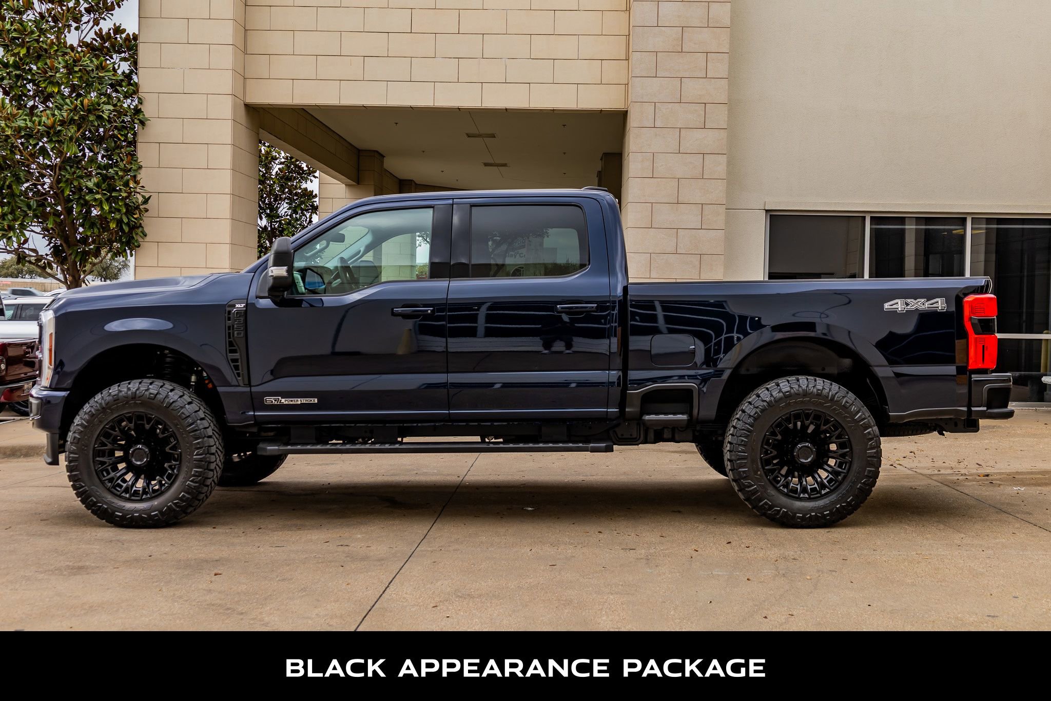 Used 2025 Ford F350 XLT w/ Black Appearance Package AWD/4WD image 6
