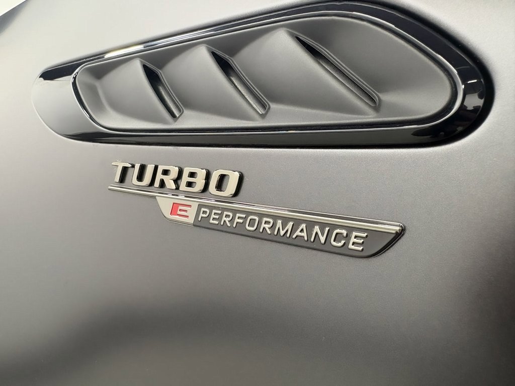 Used 2024 Mercedes-Benz C 63 AMG S image 5