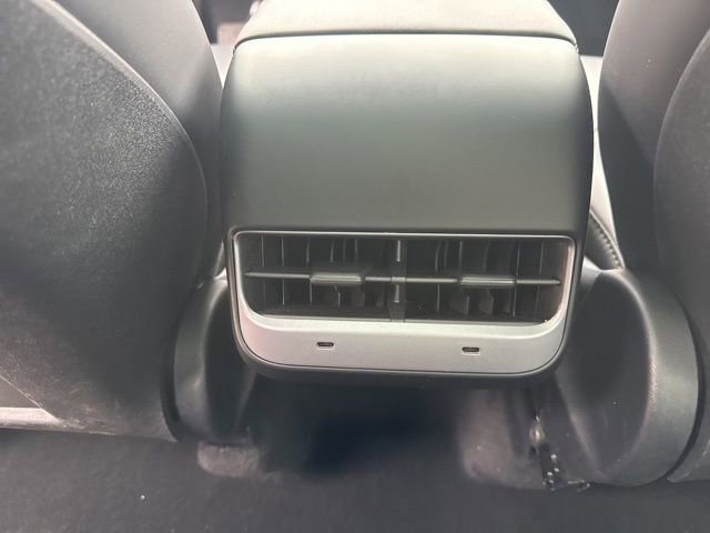 Used 2024 Tesla Model Y Long Range image 30