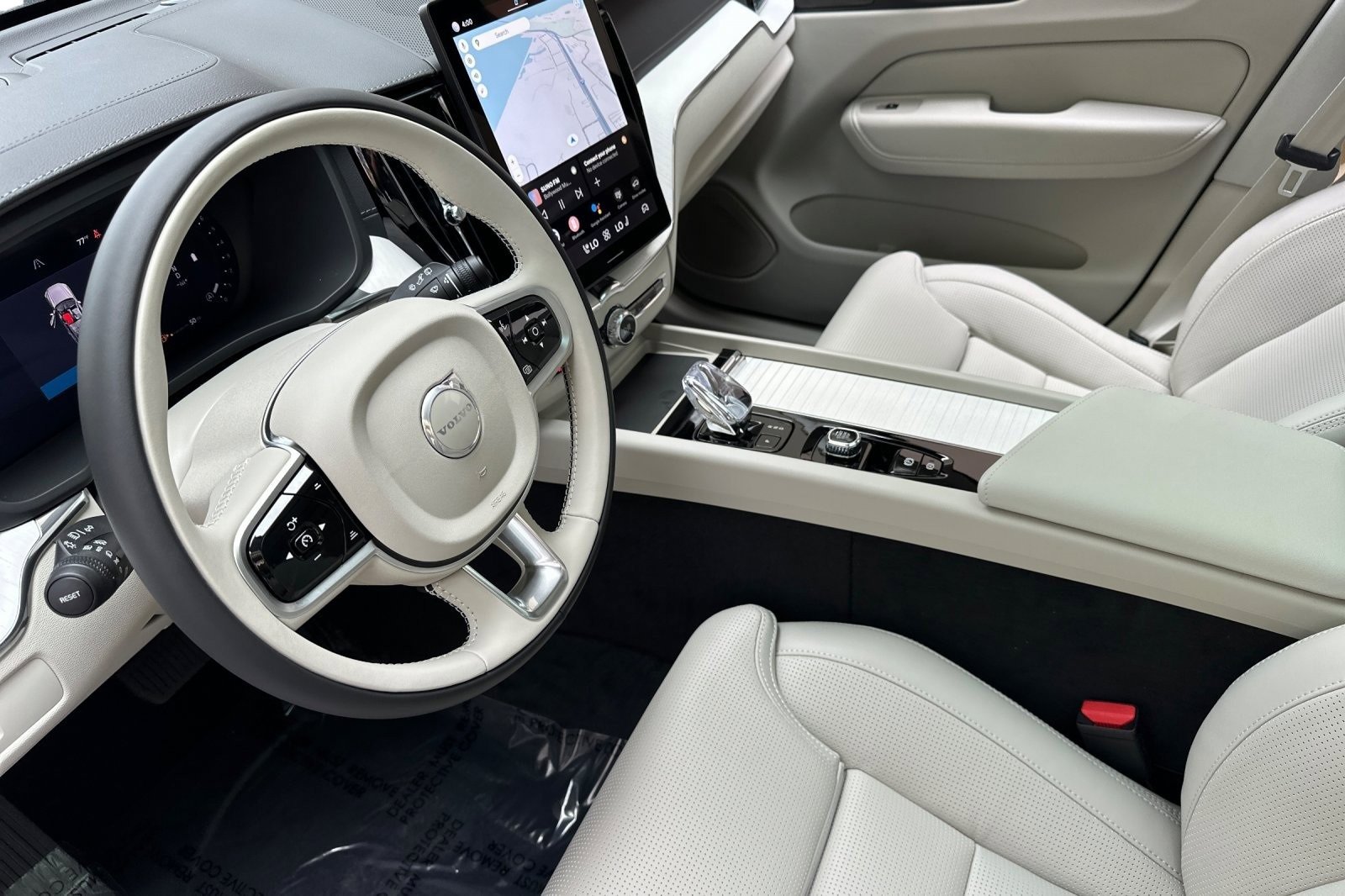 New 2026 Volvo XC60 B5 Ultra w/ Protection Package Premier image 13