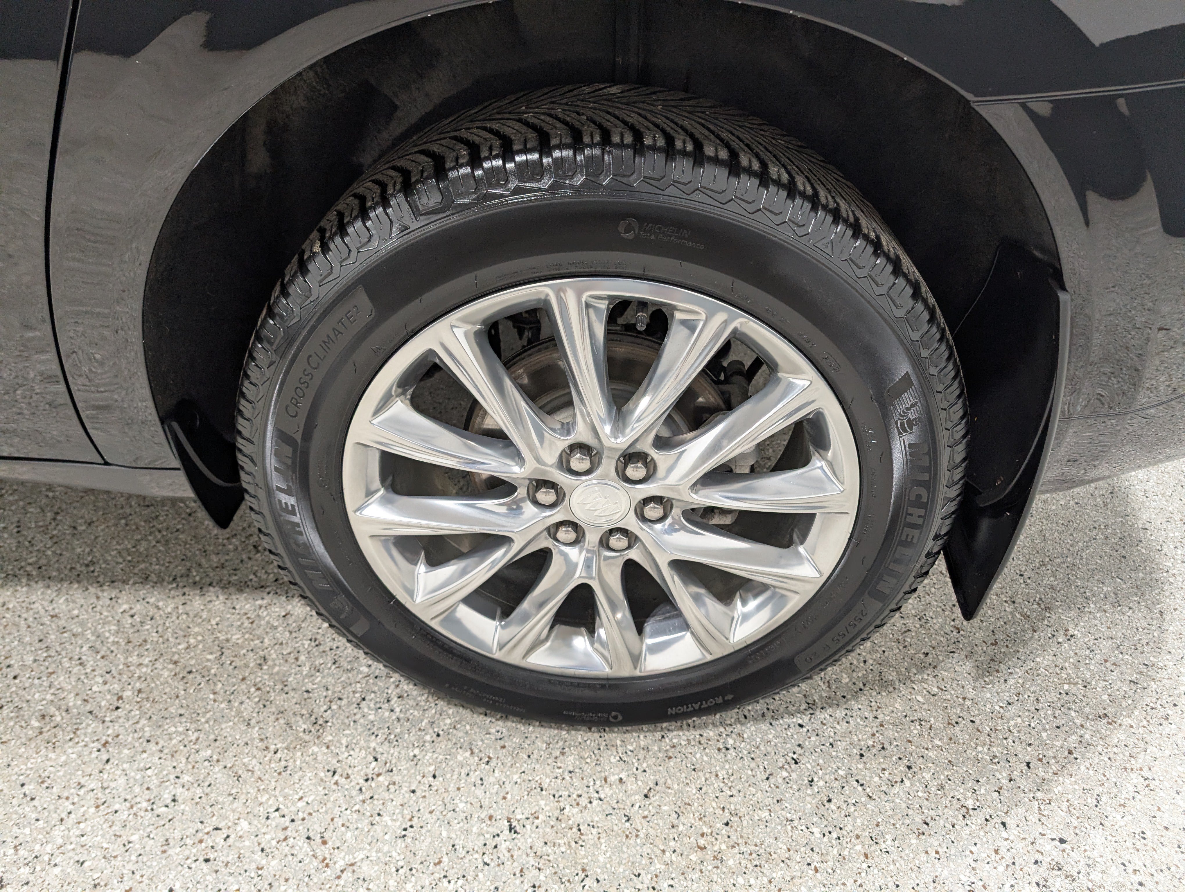 Used 2020 Buick Enclave Premium w/ Sun and Sites Package AWD/4WD image 10