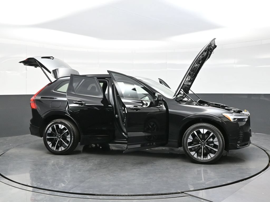 Used 2026 Volvo XC60 B5 Plus AWD/4WD image 45