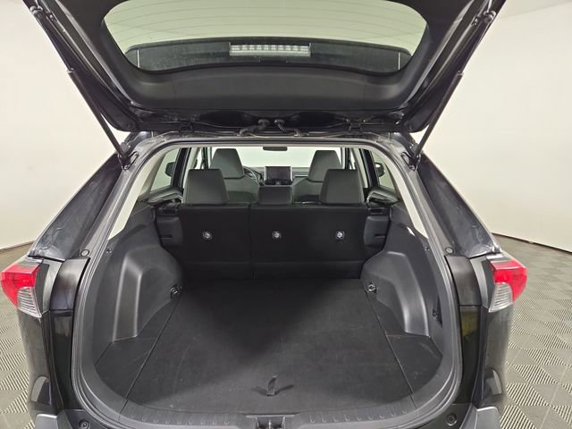 Used 2025 Toyota RAV4 XLE image 29