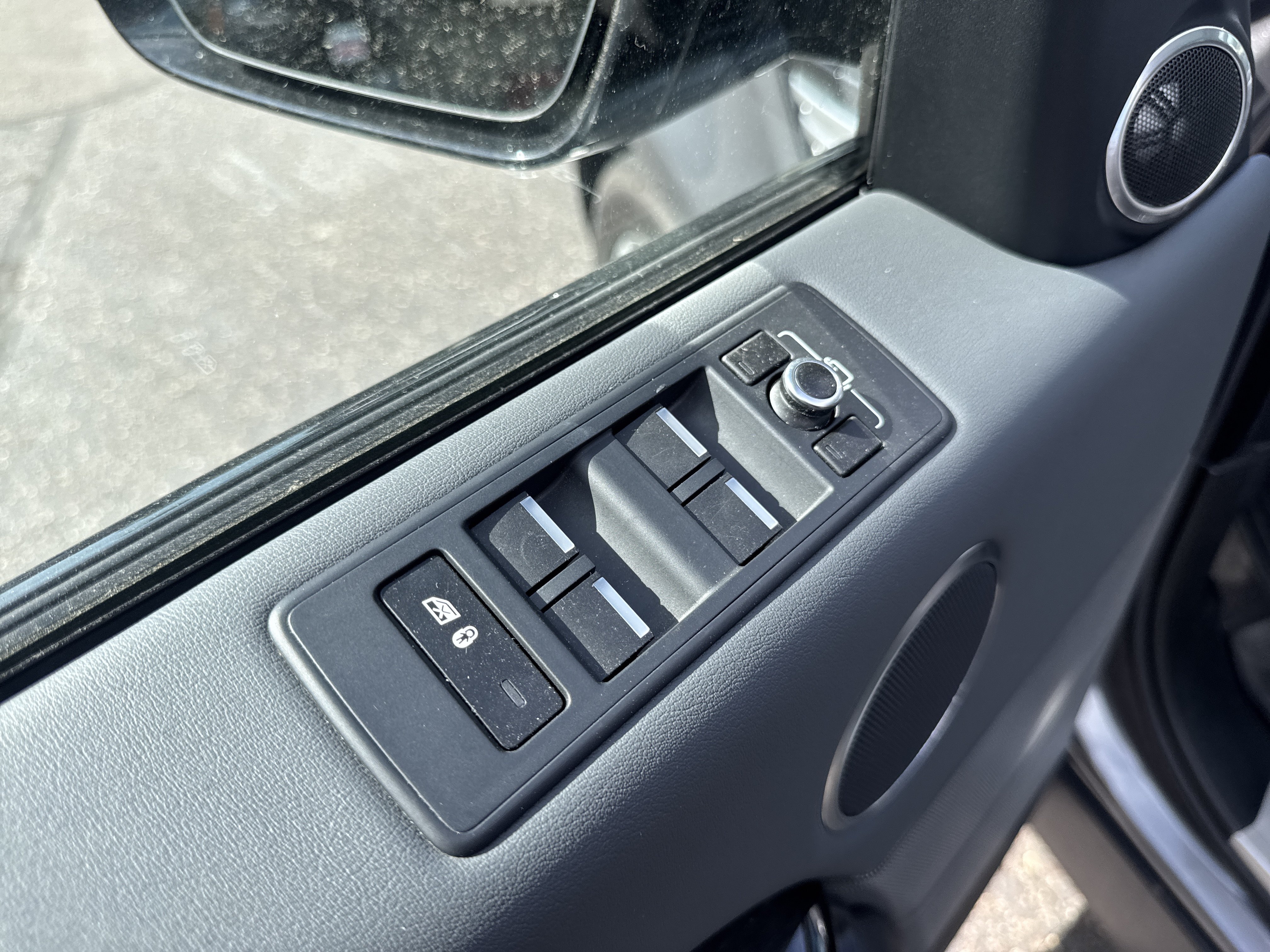 Used 2015 Land Rover Range Rover Sport HSE AWD/4WD image 14