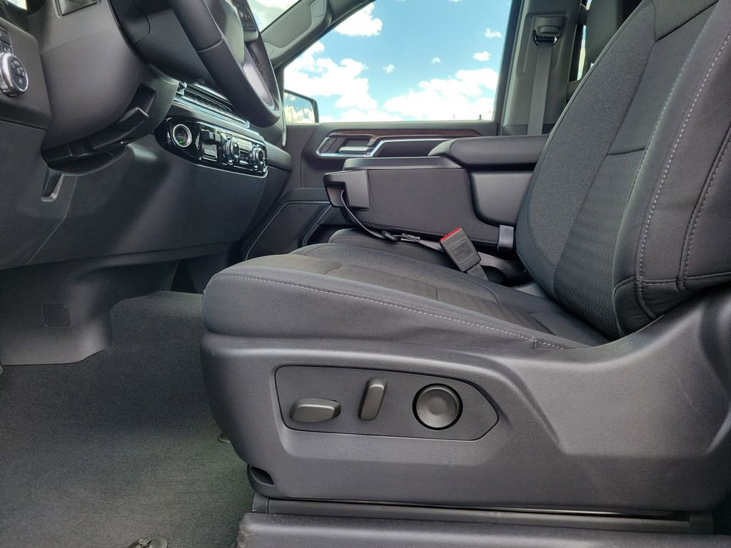 Used 2024 GMC Sierra 1500 Elevation w/ LPO, Elevation Black Package AWD/4WD image 19