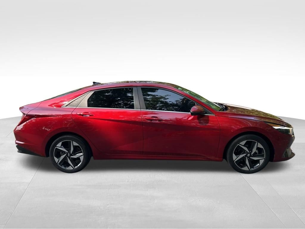 Used 2023 Hyundai Elantra Limited FWD image 7