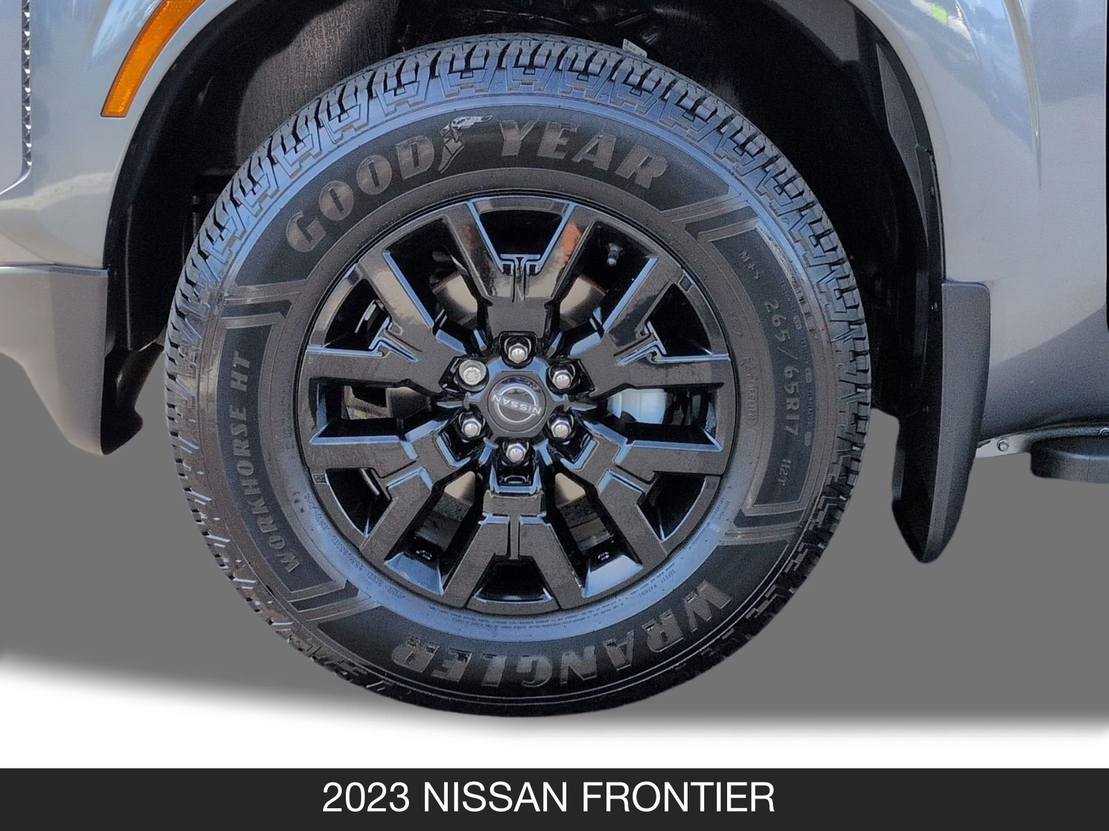 Used 2023 Nissan Frontier SV w/ Midnight Edition Package image 11