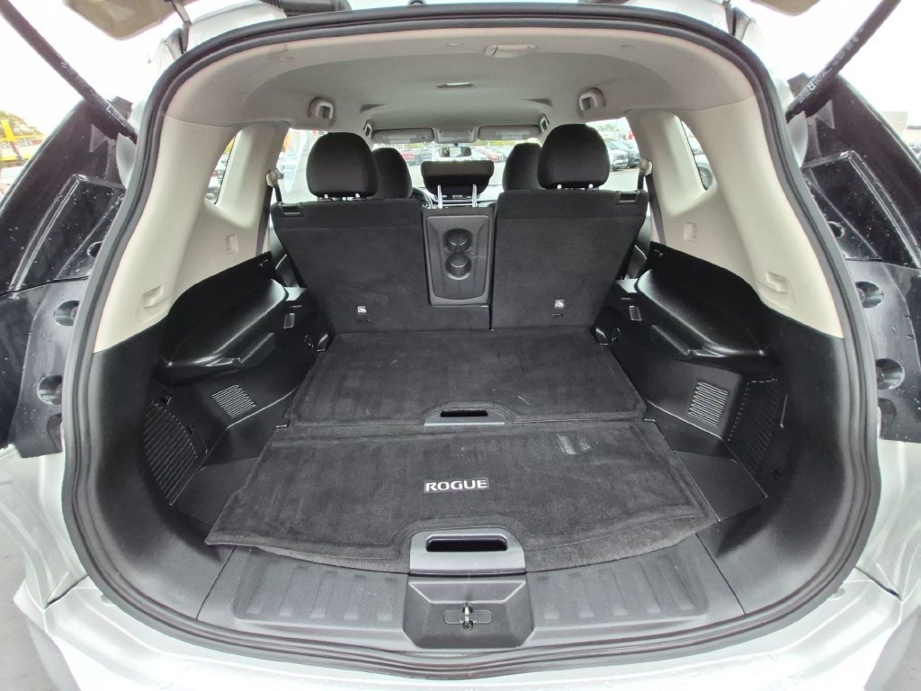 Used 2018 Nissan Rogue S AWD/4WD image 23