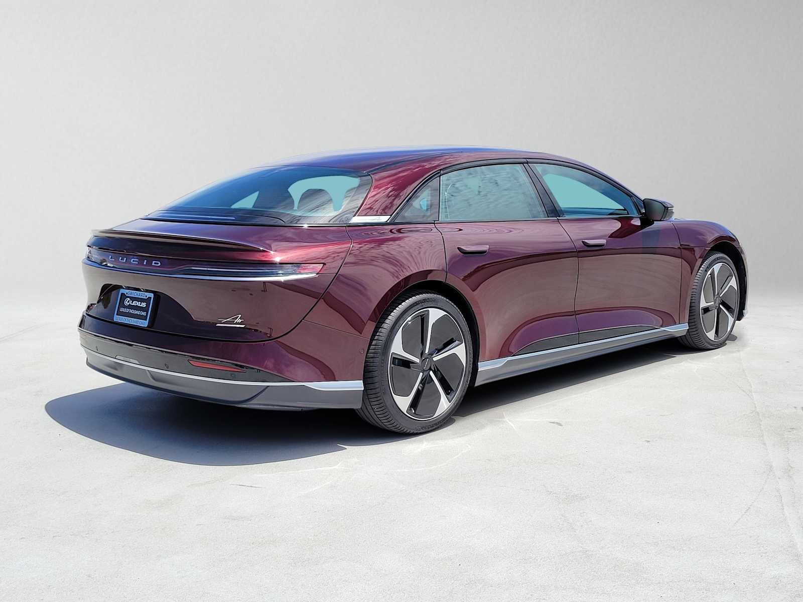 Used 2025 Lucid Air Touring AWD/4WD image 3