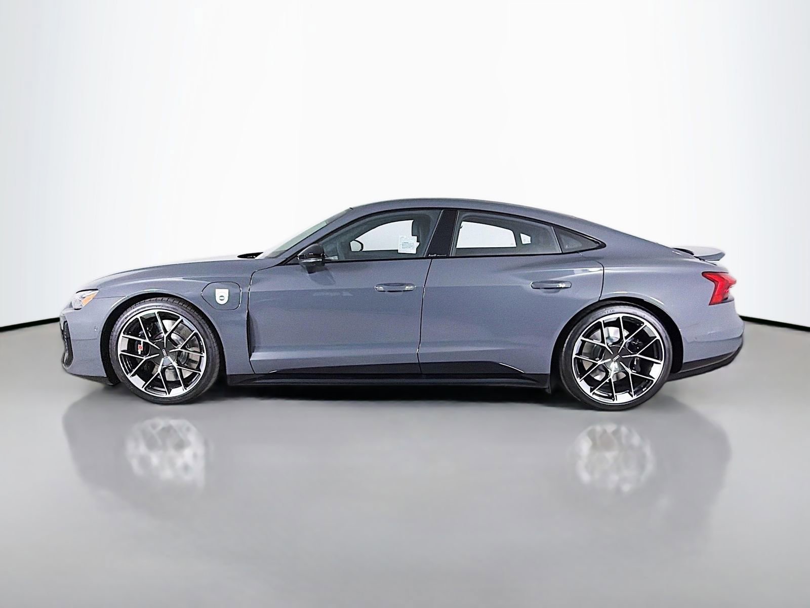 New 2026 Audi RS e-tron GT performance AWD/4WD image 4