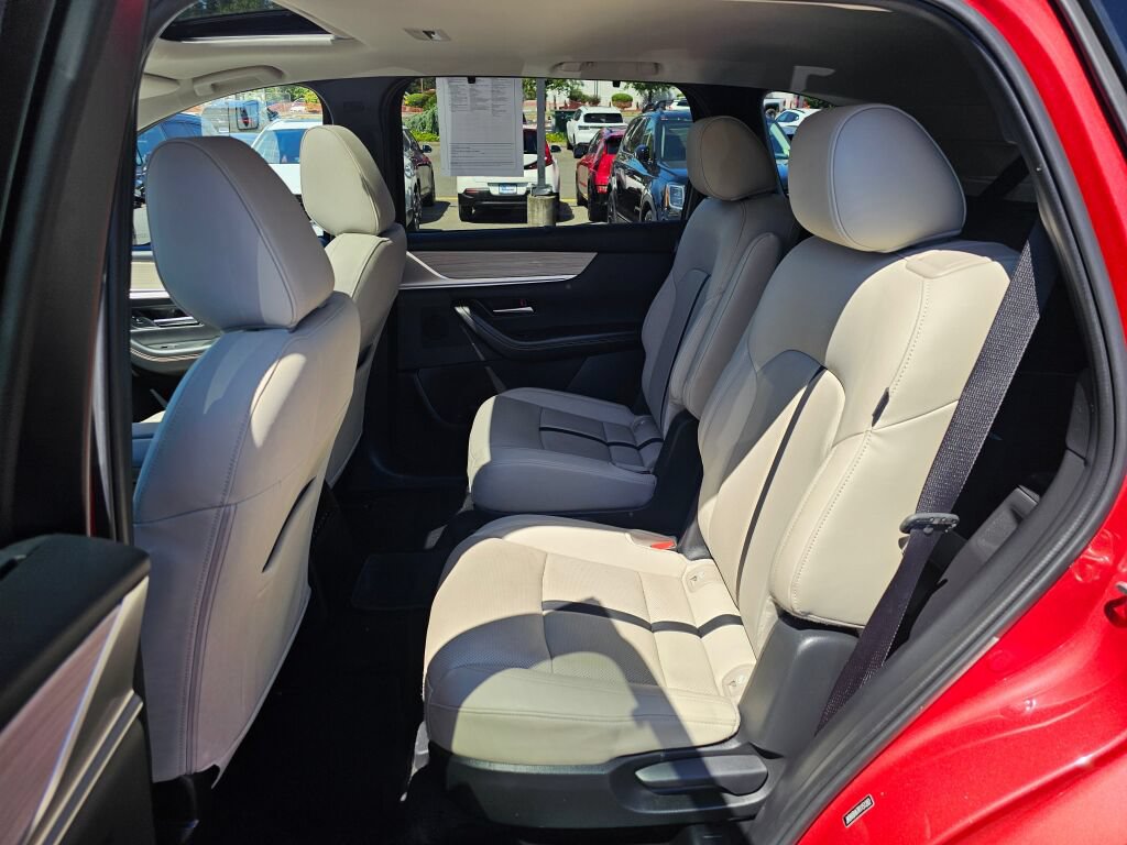 Certified 2024 MAZDA CX-90 Plug-In Hybrid w/ Preferred AWD/4WD image 24