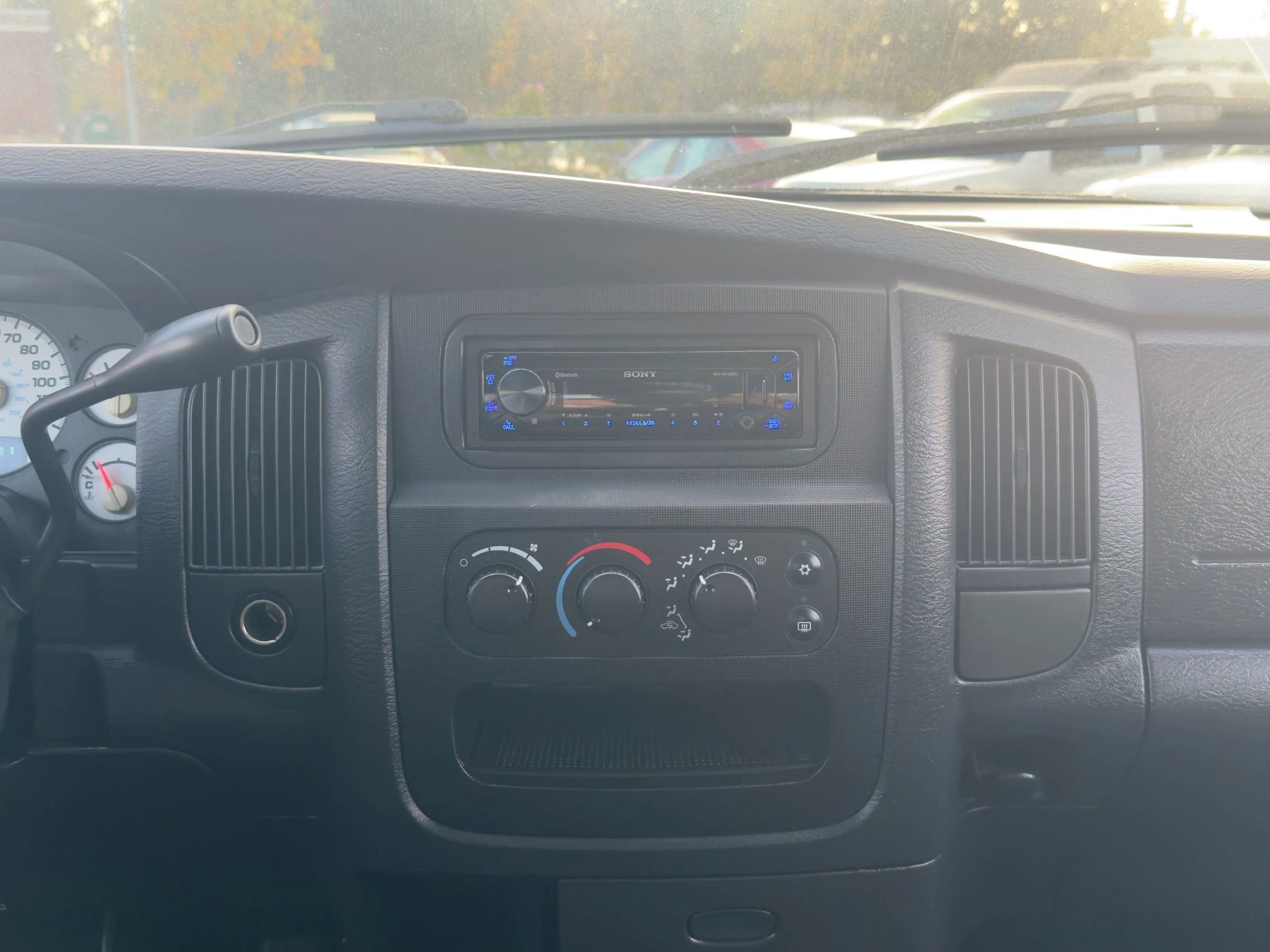 Used 2004 Dodge Ram 1500 Truck SLT image 17