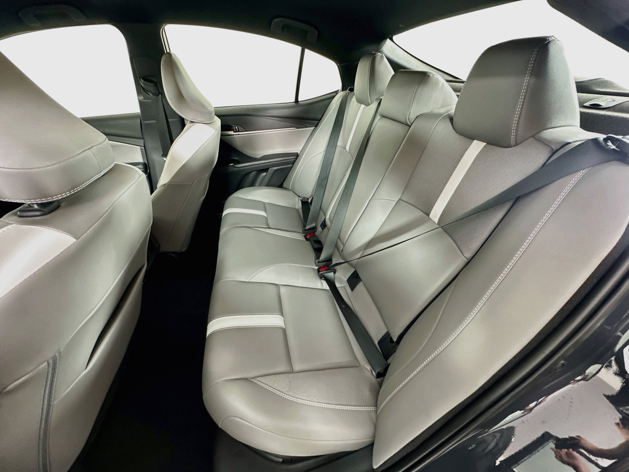 Used 2026 Toyota Camry SE w/ Convenience Package FWD image 28