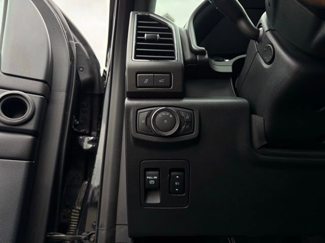 Used 2019 Ford Expedition Max Limited image 15