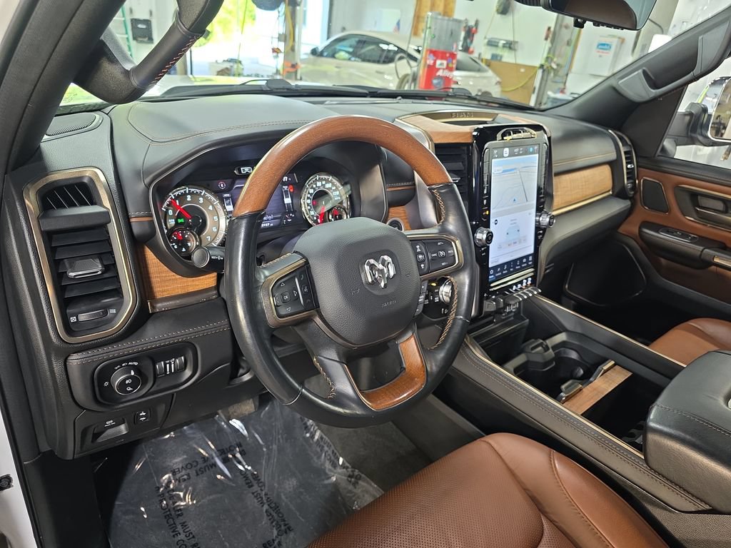 Used 2022 RAM 1500 Limited AWD/4WD image 15