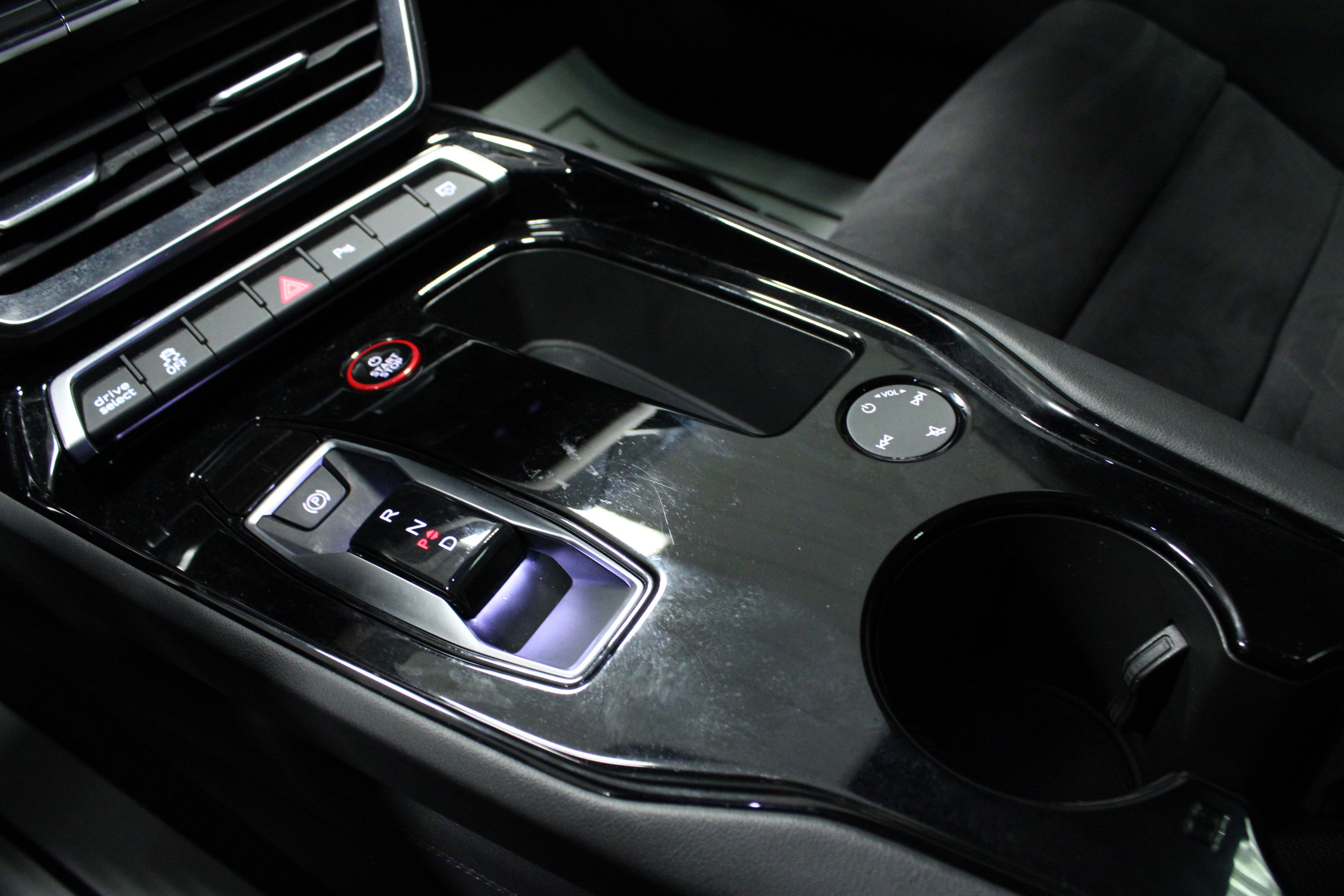 Used 2023 Audi e-tron GT Premium Plus image 22