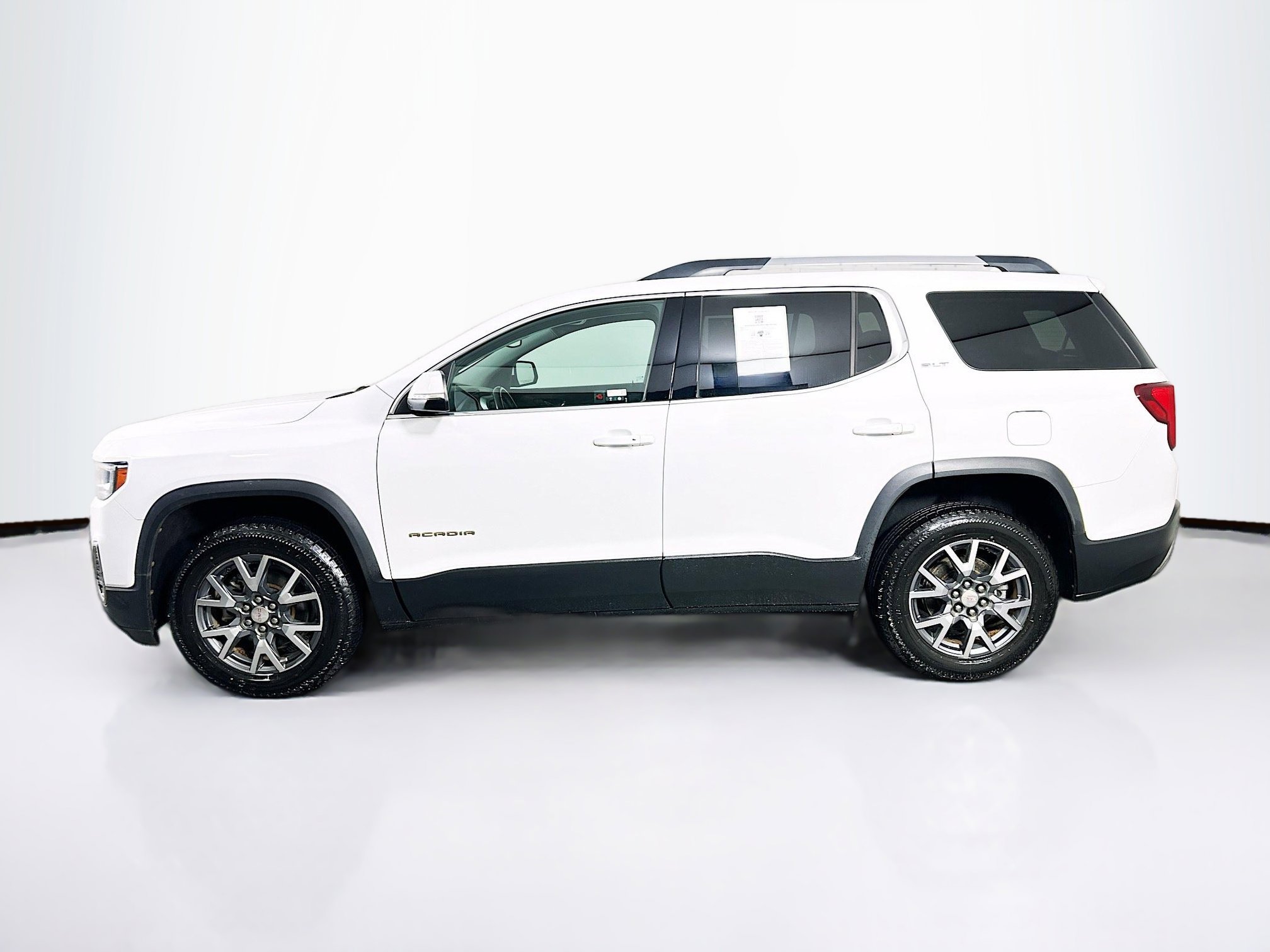 Used 2023 GMC Acadia SLT image 4