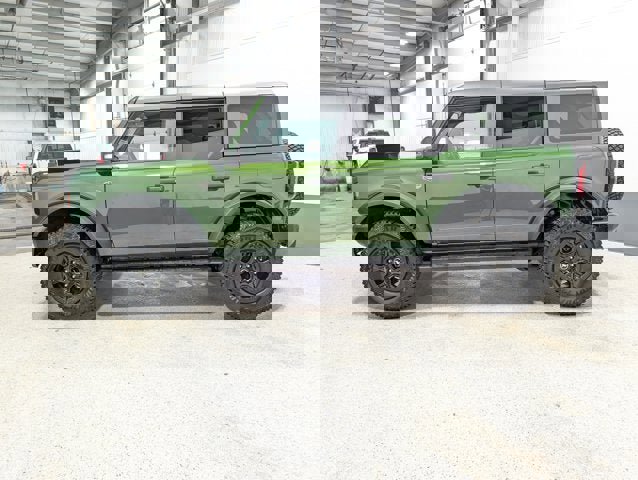 Used 2023 Ford Bronco Wildtrak image 6