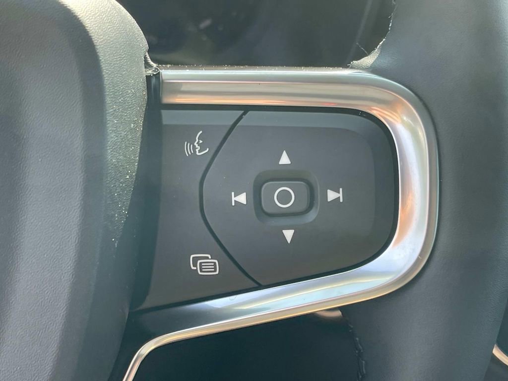 New 2026 Volvo XC40 B5 Plus w/ Protection Package Premier image 29