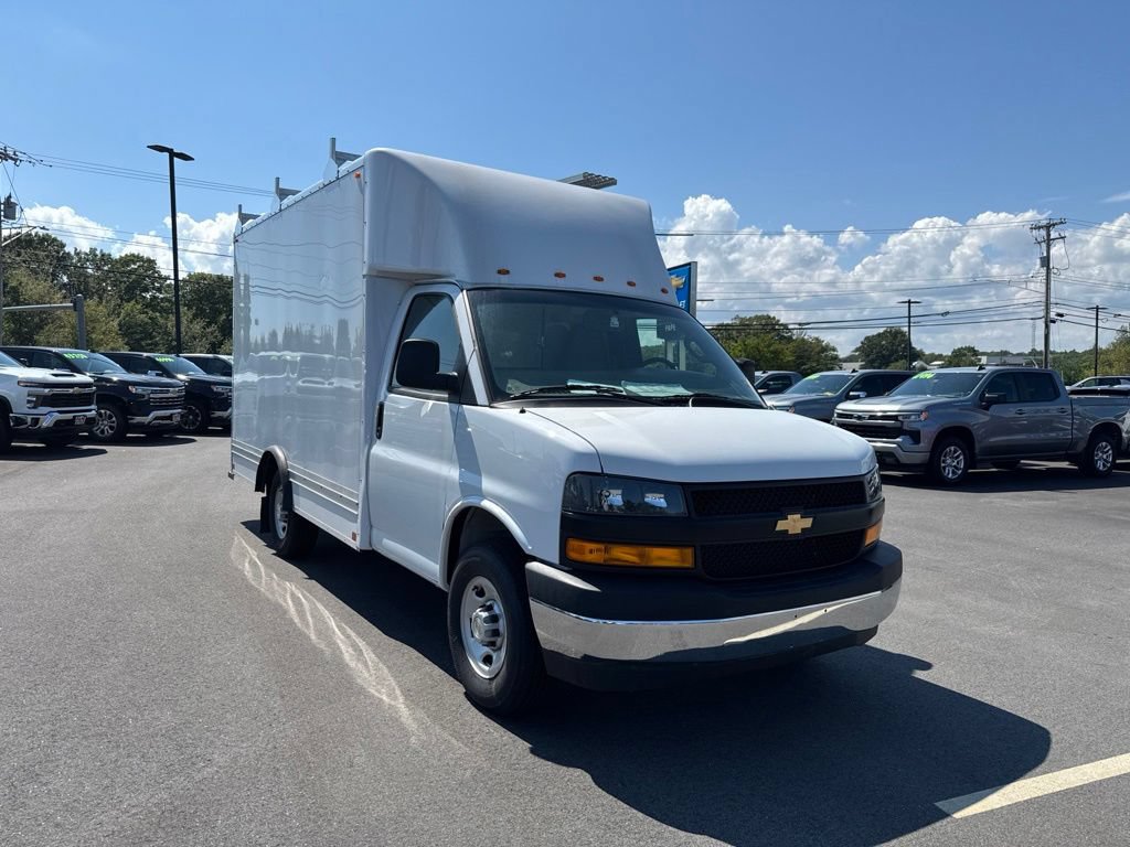 New 2025 Chevrolet Express 3500 w/ Power Convenience Package RWD image 2