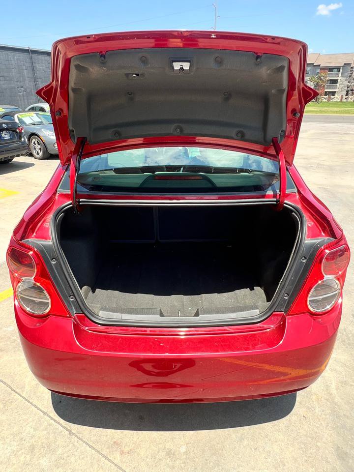 Used 2014 Chevrolet Sonic LT FWD image 29