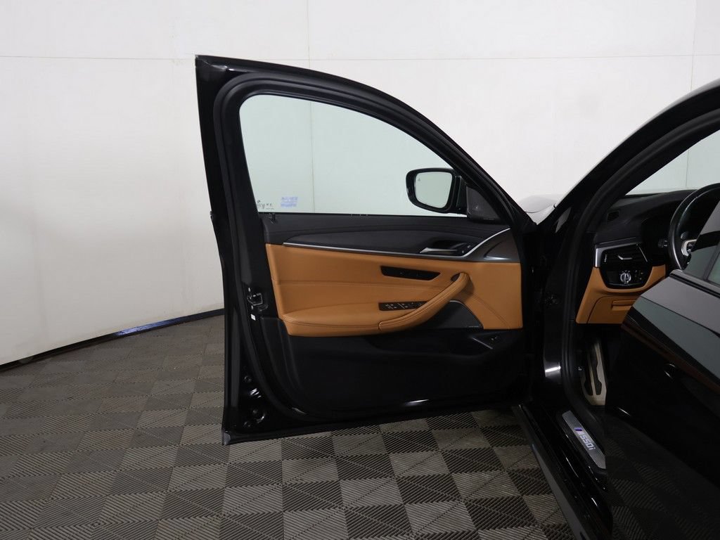 Used 2023 BMW M550i xDrive w/ Executive Package AWD/4WD image 22