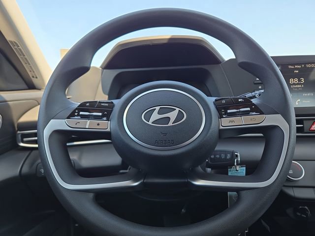 New 2026 Hyundai Elantra SE FWD image 16