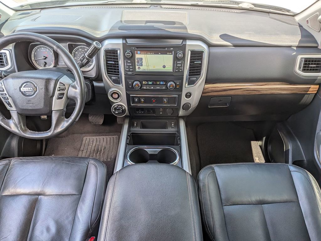 Used 2018 Nissan Titan SL w/ Chrome Package image 23