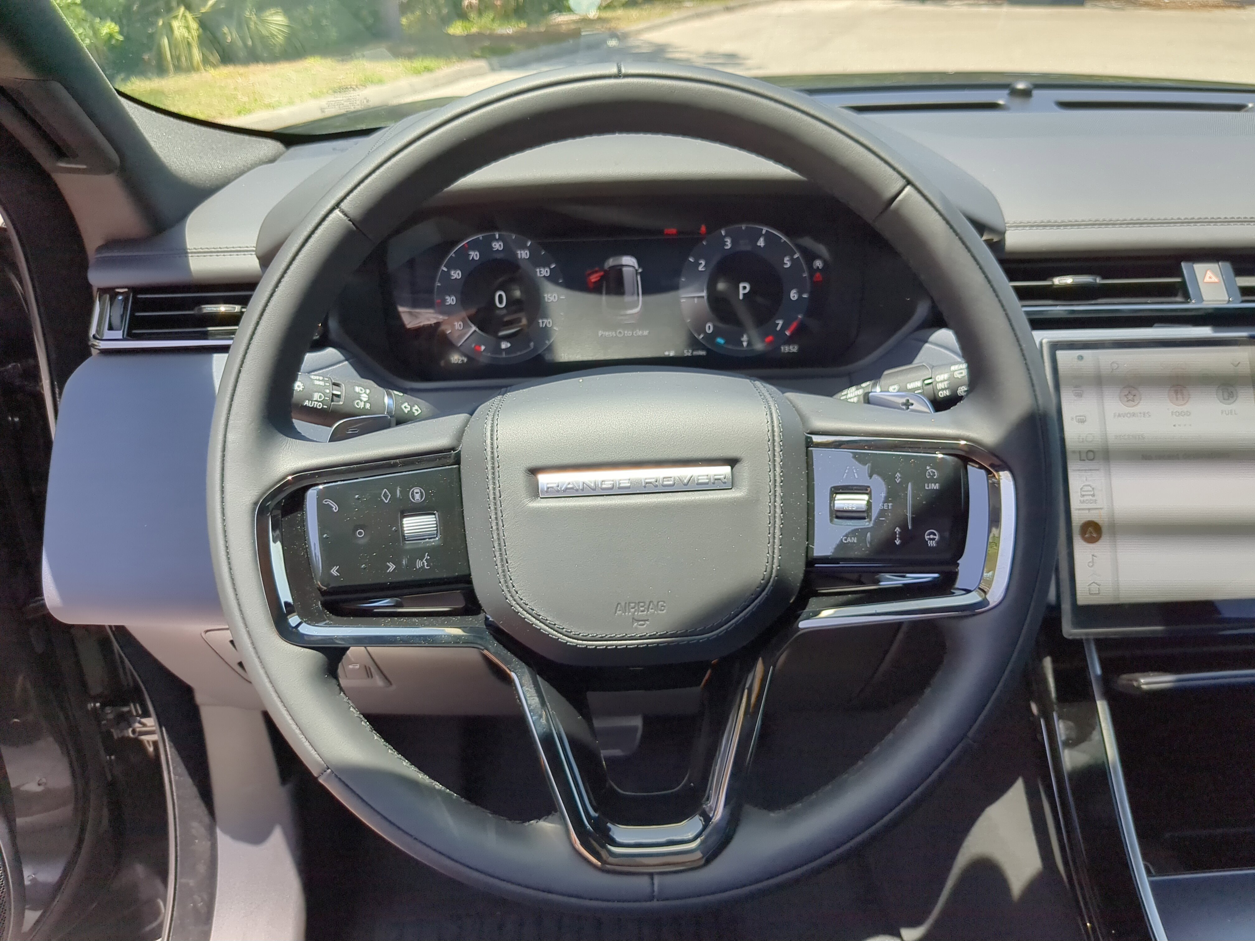 New 2026 Land Rover Range Rover Velar Dynamic SE image 29