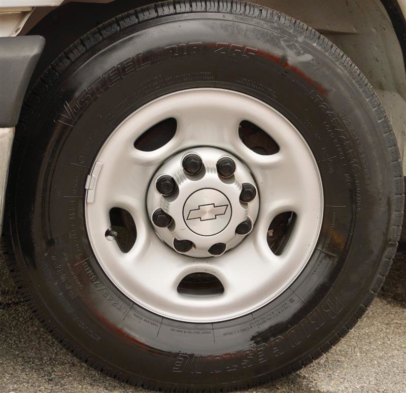 Used 2019 Chevrolet Express 2500 w/ Driver Convenience Package image 3